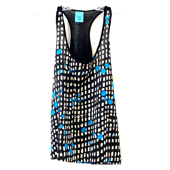 Geometric tank - Picture 1 of 3